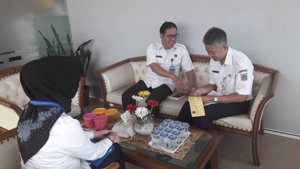 Koordinasi dengan Bakesbangpol Provinsi DKI Jakarta terkait dengan LSM dan Organisasi Masyarakat Koordinasi dengan Bakesbangpol Provinsi DKI Jakarta terkait dengan LSM dan Organisasi Masyarakat