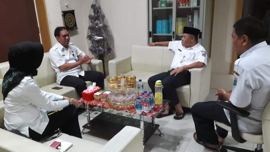 Koordinasi dengan Dinas Pemuda dan Olahraga Provinsi DKI Jakarta terkait dengan Pembekalan bagi Paskibra Provinsi DKI Jakarta Koordinasi dengan Dinas Pemuda dan Olahraga Provinsi DKI Jakarta terkait dengan Pembekalan bagi Paskibra Provinsi DKI Jakarta