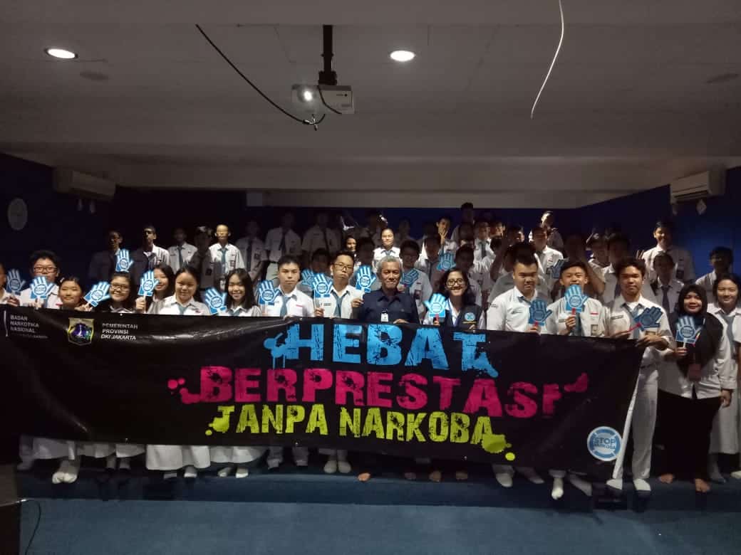 Sosialisasi P4GN dan Pemeriksaan Urine di SMA Negeri 2 Jakarta Sosialisasi P4GN dan Pemeriksaan Urine di SMA Negeri 2 Jakarta