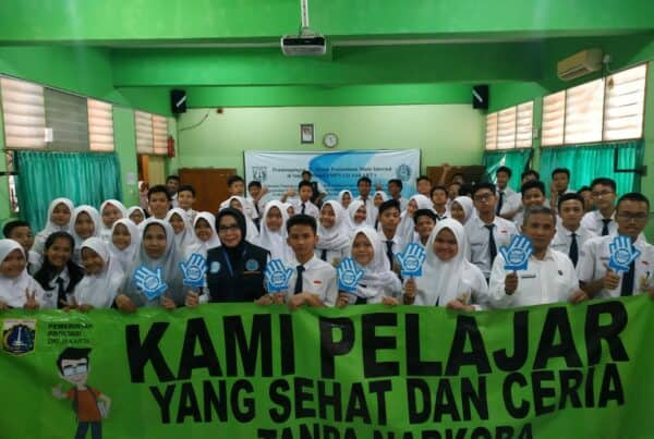 Sosialisasi P4GN dan Pemeriksaan Urine di SMP Negeri 131 Jakarta