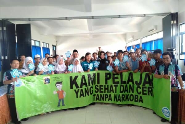 Sosialisasi P4GN dan Pemeriksaan Urine di SMP Negeri 242 Jakarta