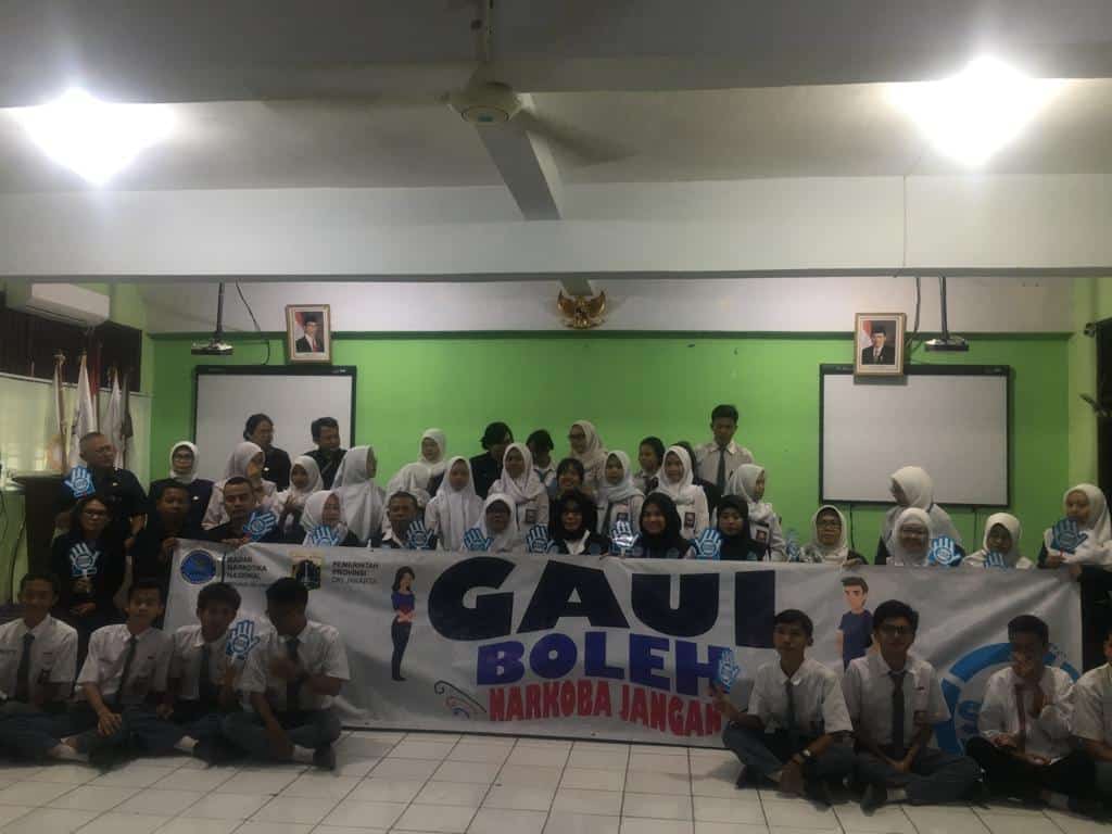 Sosialisasi P4GN dan Pemeriksaan Urine di SMK Negeri 37 Jakarta Sosialisasi P4GN dan Pemeriksaan Urine di SMK Negeri 37 Jakarta