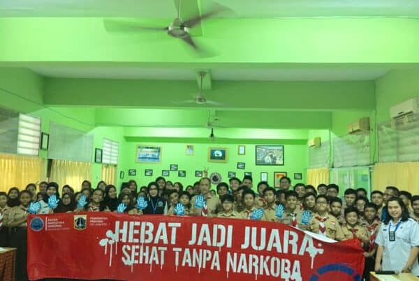 Sosialisasi P4GN dan Pemeriksaan Urine di SMP Negeri 111 Jakarta