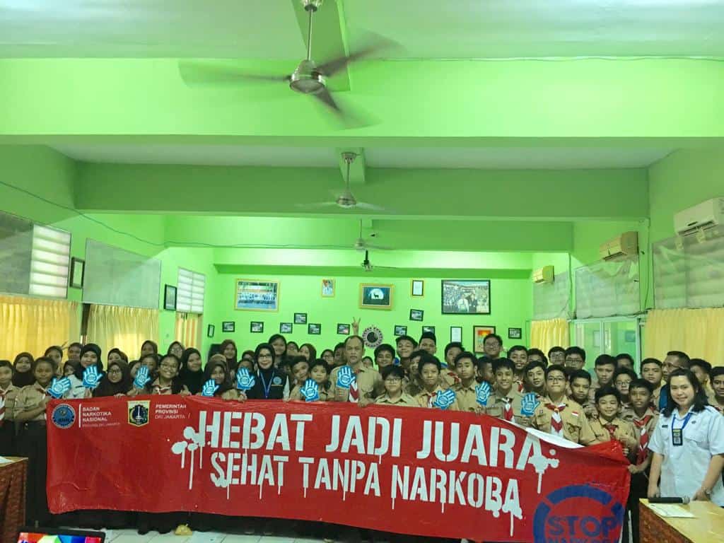 Sosialisasi P4GN dan Pemeriksaan Urine di SMP Negeri 111 Jakarta