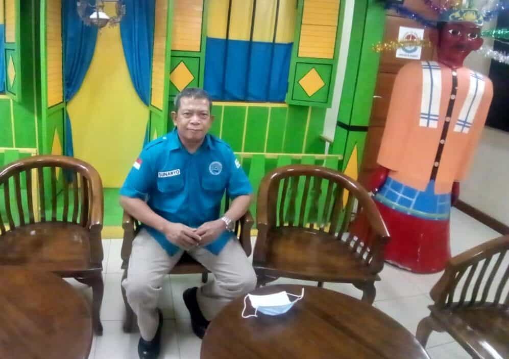 Bersinergi bersama-sama melawan Narkoba guna mewujudkan Jakarta Bersinar (Bersih Narkoba) Bersinergi bersama-sama melawan Narkoba guna mewujudkan Jakarta Bersinar (Bersih Narkoba)