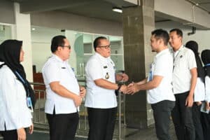 Apel pagi dan Halal Bihalal Idul Fitri 1445 H Di lingkungan BNNP DKI Jakarta Apel pagi dan Halal Bihalal Idul Fitri 1445 H Di lingkungan BNNP DKI Jakarta